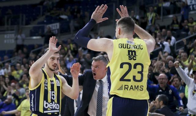 Fenerbahçe, Karşıyaka'yı rahat yendi