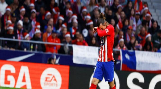 Fenerbahçe&#039;yi üzen haber! Atletico Madrid, Çağlar Söyüncü için yüksek kiralama ücreti istiyor