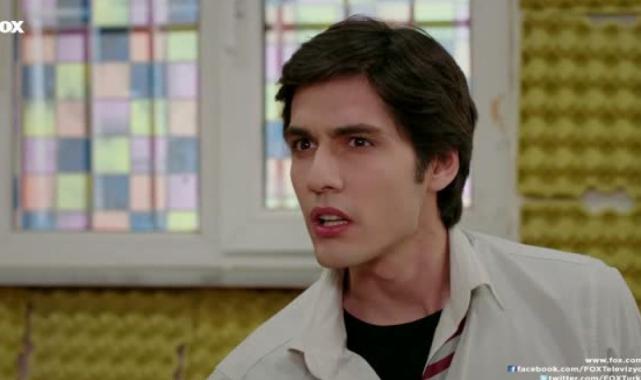 Gazanfer Özcan'ın torunu tanıdık çıktı! Bakın hangi dizinin yıldızı..."Dedesinin izinde"