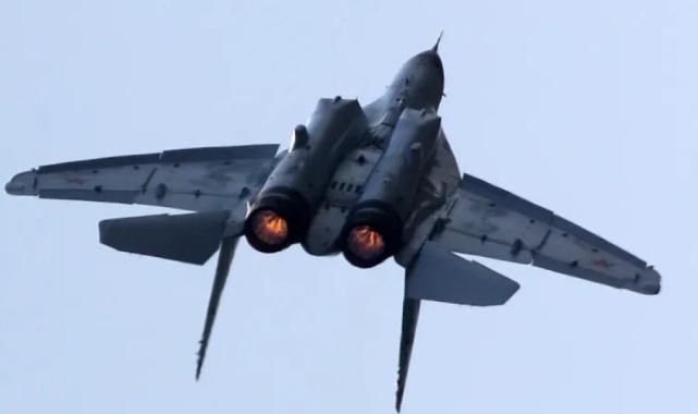 Gökyüzünün kralları: Dünyanın en hızlı 10 jeti ve öne çıkan özellikleri