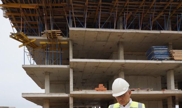 Hilmi Türkmen'den kentsel dönüşüm paylaşımı: Anlaştık, yıktık, yapıyoruz