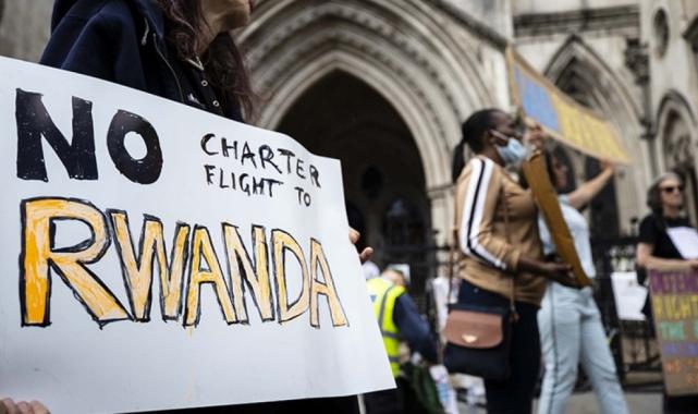 İngiltere Başbakanı Sunak: Bizi Ruanda'ya giden uçakları kaldırmaktan alıkoyamazsınız