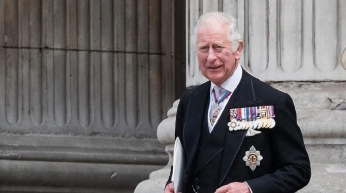 İngiltere Kralı Charles, prostat ameliyatı olacak