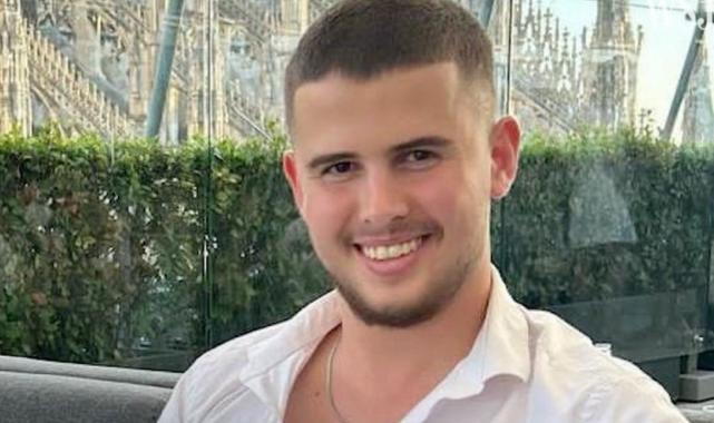 İsrailli esir askerin, hükümeti eleştiren yazılar olan mezar taşı kaldırıldı