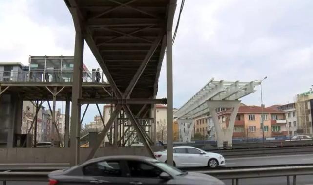 İstanbul'da bitmek bilmeyen üst geçit... İBB'nin çalışmasında vatandaşlar isyan etti