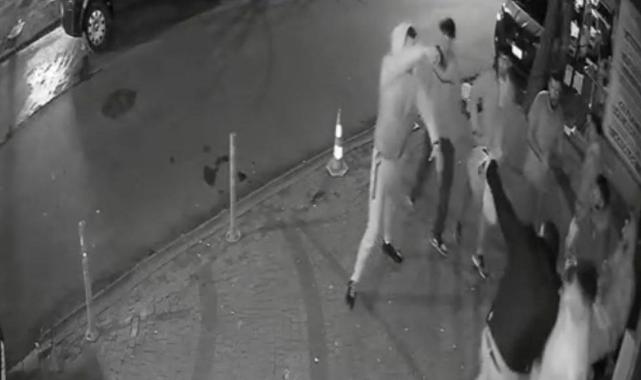 İstanbul'da gündem olan kavgadan yeni görüntüler! Aracını kavga ettiği kişilerin üzerine sürmüştü...