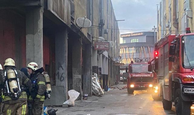 İstanbul'da kolonya atölyesinde yangın! 5 işçi mahsur kaldı