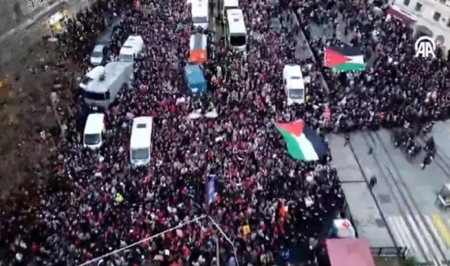 İstanbul'da tarihi yürüyüş! Binlerce vatandaş "Şehitlerimize rahmet Filistin'e destek" için bir arada