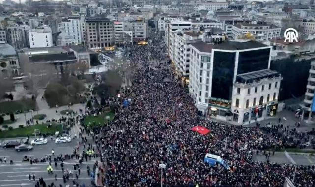 İstanbul'da tarihi yürüyüş! Binlerce vatandaş "Şehitlerimize rahmet Filistin'e destek" için bir arada