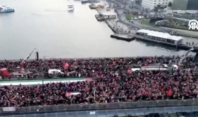 İstanbul'da tarihi yürüyüş! Binlerce vatandaş "Şehitlerimize rahmet Filistin'e destek" için bir arada