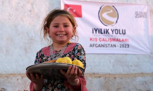 İyilik Yolu'ndan Afganistan'a insani yardım: 13 kalemde yardım yapıldı