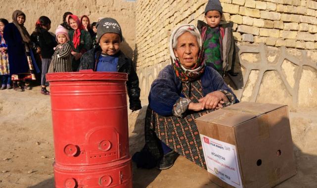 İyilik Yolu'ndan Afganistan'a insani yardım: 13 kalemde yardım yapıldı