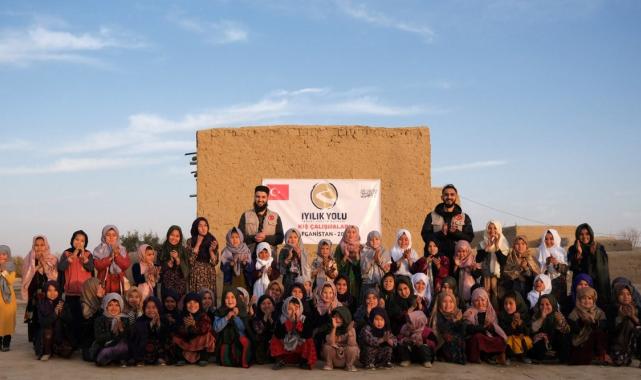 İyilik Yolu'ndan Afganistan'a insani yardım: 13 kalemde yardım yapıldı