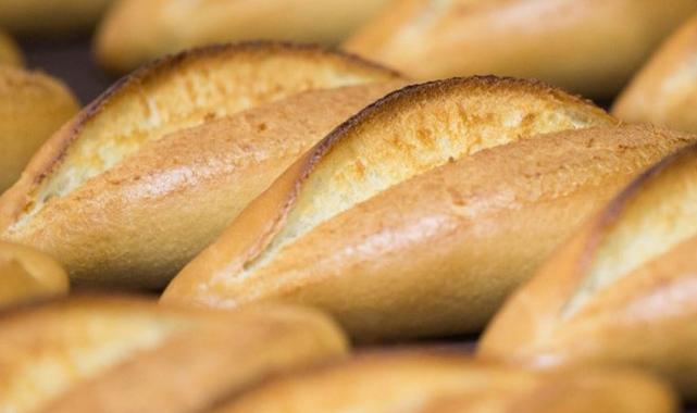 İzmir'de ekmek 9 lira oldu
