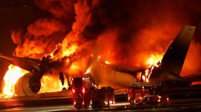 Japonya'daki uçak faciasında pilot ayrıntısı: Yangından haberleri yoktu