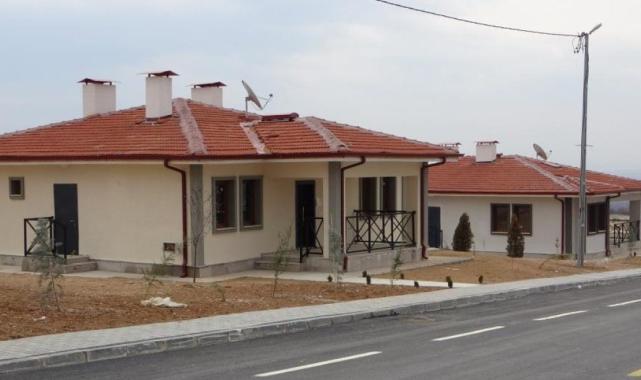 Malatya’da yapımı tamamlanan köy evlerinin teslimi devam ediyor