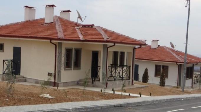 Malatya’da yapımı tamamlanan köy evlerinin teslimi devam ediyor