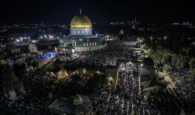 MHP lideri Devlet Bahçeli, 'Yılın Kareleri' oylamasına katıldı