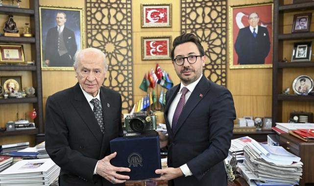 MHP lideri Devlet Bahçeli, 'Yılın Kareleri' oylamasına katıldı