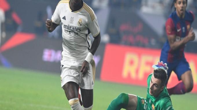 Real Madrid, Barcelona'yı farklı yenerek Süper Kupa'yı kazandı