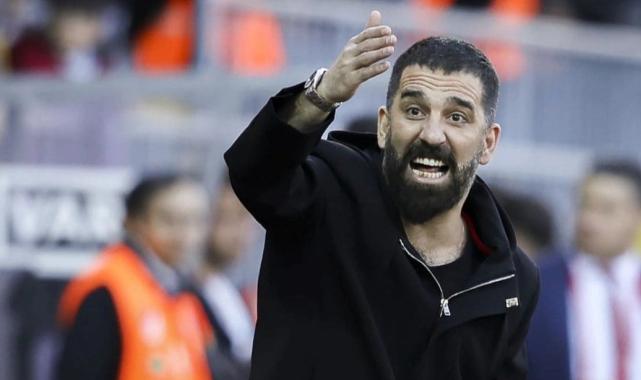 Seçil Erzan'ın Arda Turan ile yeni mesajları dosyaya girdi: Ne hale düştüm...