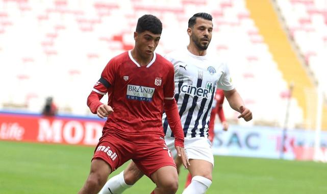 Sivasspor'un genç yeteneği Yunus Emre'ye İngiltere'den teklif