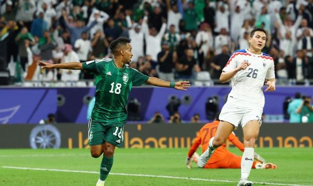 Suudi Arabistan ve Tayland, Asya Kupası'nda turladı