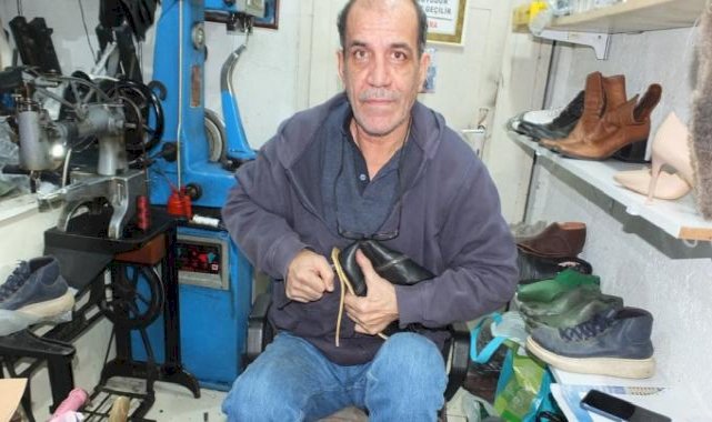 Balıkesirli ayakkabı tamircisinin yoğun mesaisi: Bir dakika boş vaktimiz yok