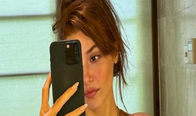 Hande Erçel'den duygusal paylaşım: "Senin kızın olmayı çok seviyorum"