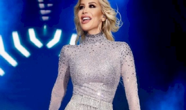 İrem Derici yeni yılı Kıbrıs'ta karşıladı