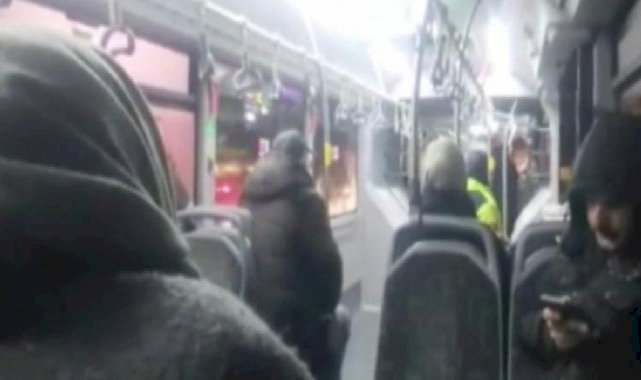 İstanbul'da metrobüs arızası! Yolcular dakikalarca bekledi