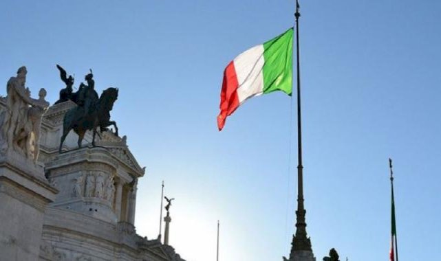 İtalya'dan sosyal medya fenomenlerine "şeffaflık" düzenlemesi