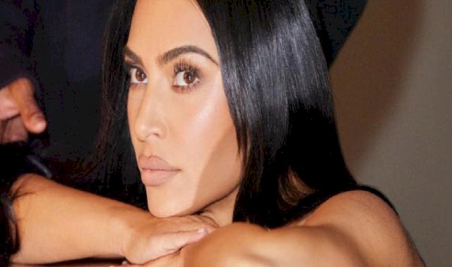 Kim Kardashian eleştirilere inat paylaştı! Sütyeni ve saten geceliğiyle poz verdi