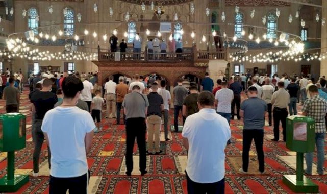 Türkiye genelinde şehitler için yarın sabah namazında buluşulacak