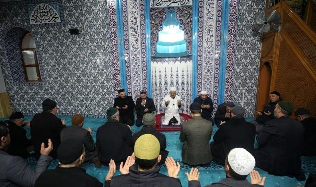 Türkiye şehitler için ellerini semaya açtı: Yurdun dört bir yanında sabah namazı...