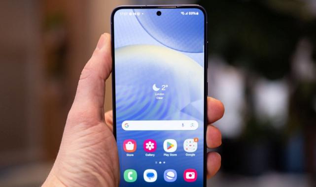 Yapay zeka çağı başlıyor: Samsung, Galaxy S24 modellerini tanıttı