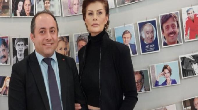 Yönetmenliğini üstlendiği 'Filme Gel'di!