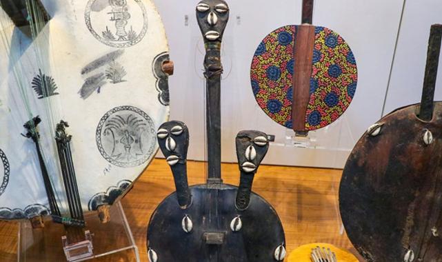 300 enstrümanla müzik tarihine yolculuk