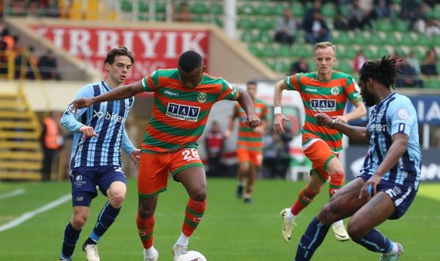 6 gollü müthiş maç! Alanyaspor - Adana Demirspor maçında kazanan yok