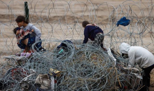 ABD'ye geçmeye çalışıyorlar: Meksika sınırında göçmen krizi