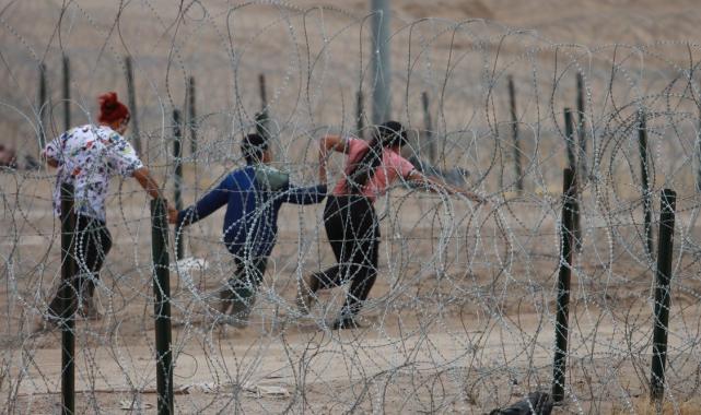 ABD'ye geçmeye çalışıyorlar: Meksika sınırında göçmen krizi