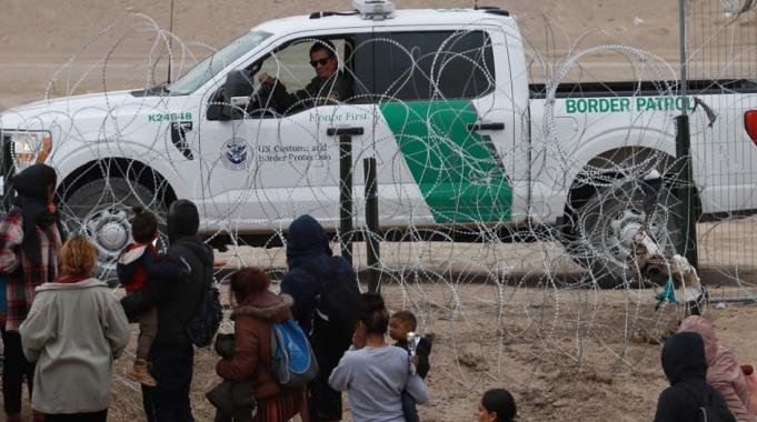ABD&#039;ye geçmeye çalışıyorlar: Meksika sınırında göçmen krizi