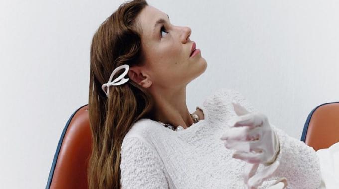 Aile dizisinin Yağmur'u Yüsra Geyik'in dergi pozları olay! Takipçileri yorum yağdırdı