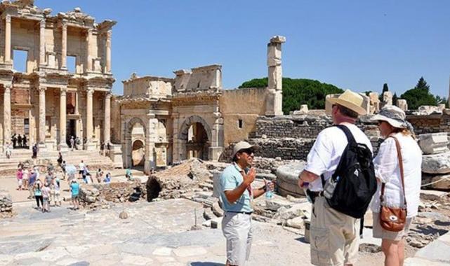 AK Parti'den turist rehberleri ve seyahat acentelerine ilişkin kanun teklifi