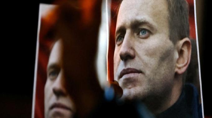 Aleksey Navalny&#039;nin nşı, annesine teslim edildi