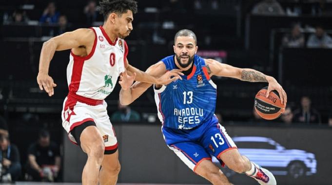 Anadolu Efes, EA7 Emporio Armani Milan&#039;ı devirdi