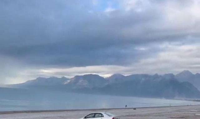 Antalya'da aracıyla sahile inen gencin manzara keyfi 7 bin 500 TL'ye mal oldu