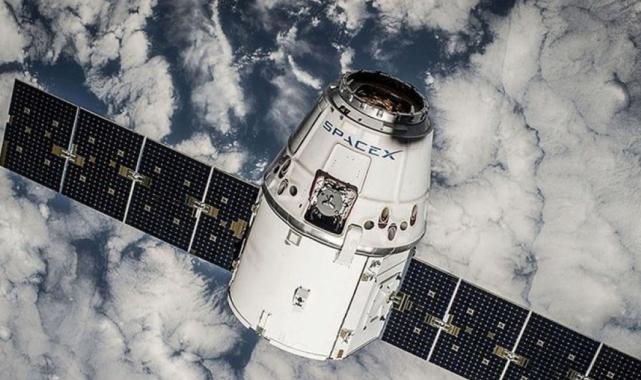 Arıza ihtimali var: SpaceX, 100 Starlink uydusunu imha edecek