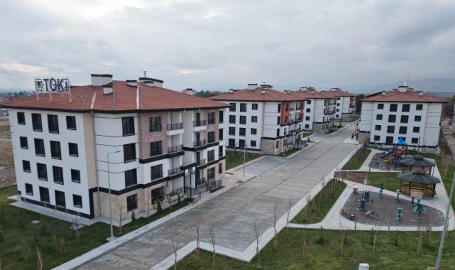 Asrın felaketinin yaraları, asrın birlikteliği ile sarılıyor