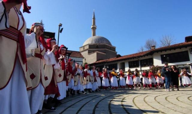Avrupa'nın en genç ülkesi Kosova, 16 yaşında
